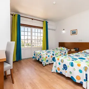 Hotel Azul, Altura